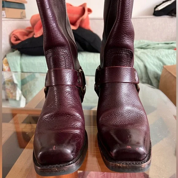 Burgundy Frye harness boots size 8 - Picture 4 of 5